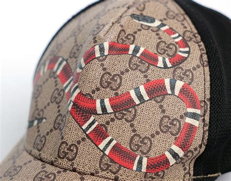 casquette gucci serpent noir|gucci snake shape.